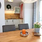 Eintracht - Whg. 16 Mit Suedbalkon شقة غورين